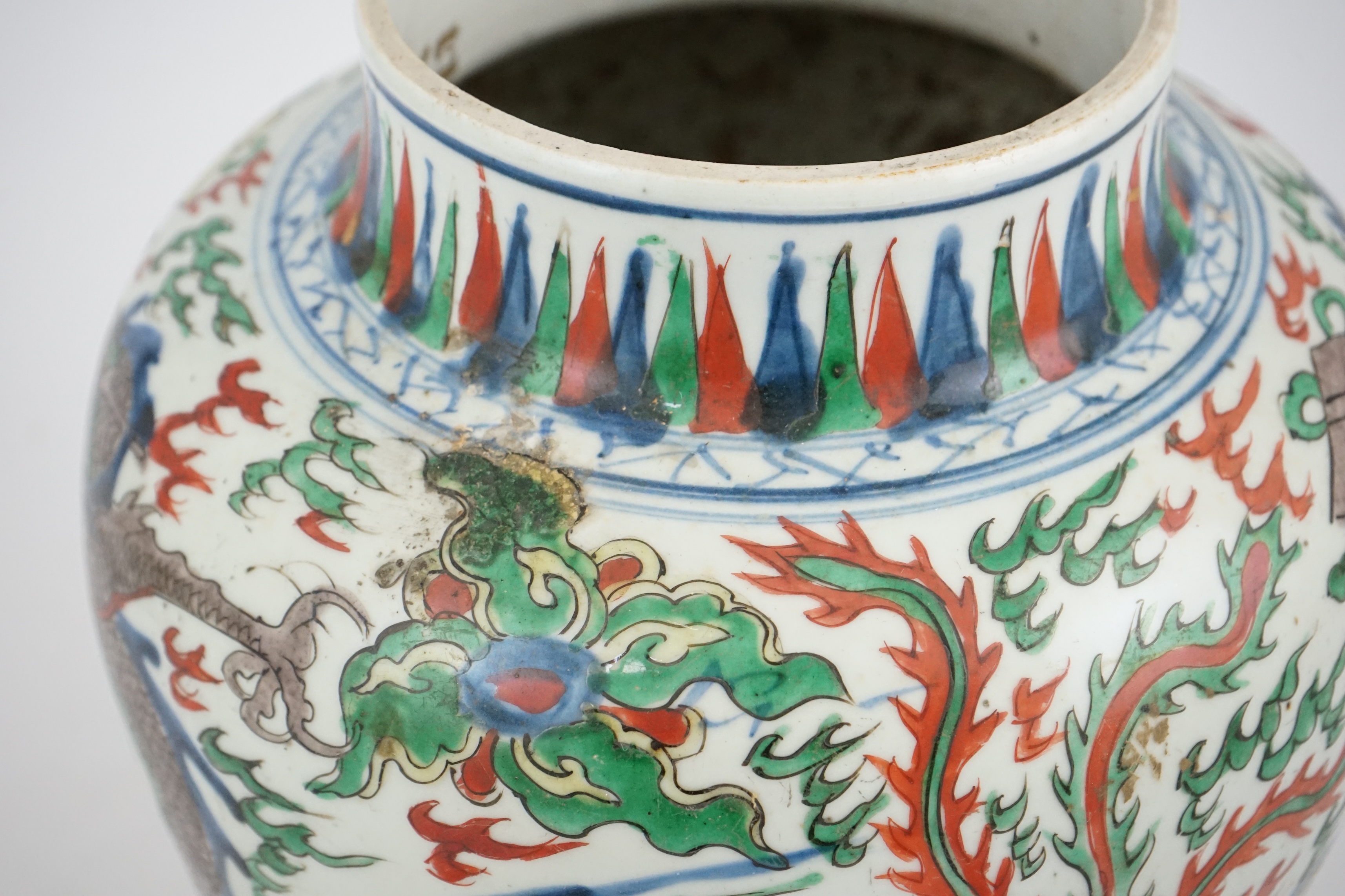A Chinese wucai ‘dragon and phoenix’ baluster jar, Transitional, Shunzhi period (1644-1661)